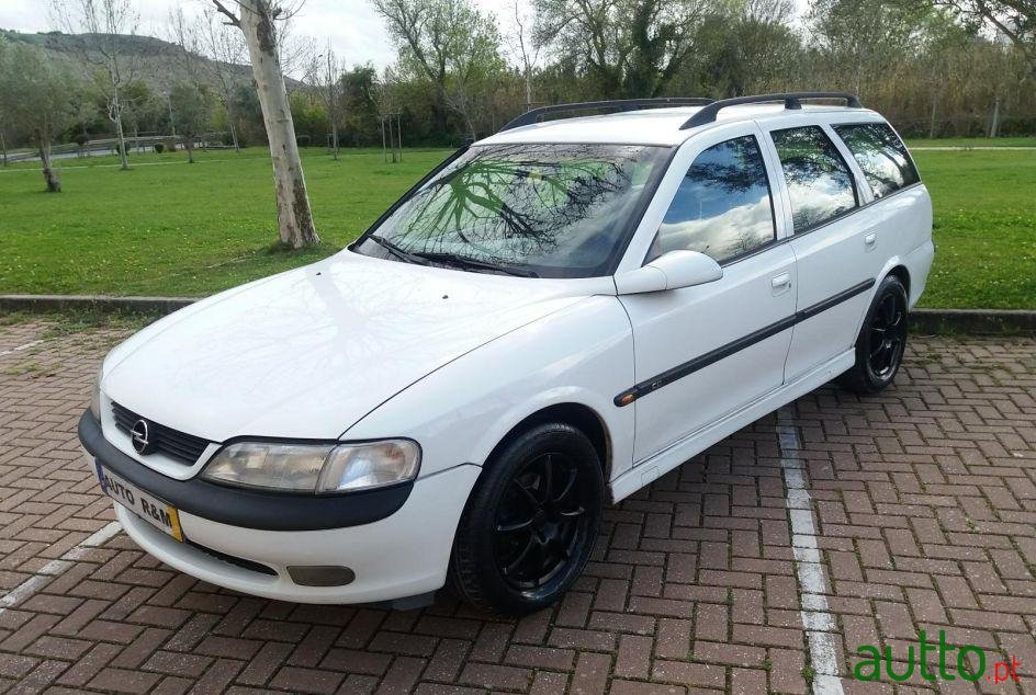 1997' Opel Vectra Caravan photo #2