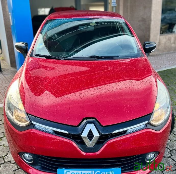 2015' Renault Clio photo #3