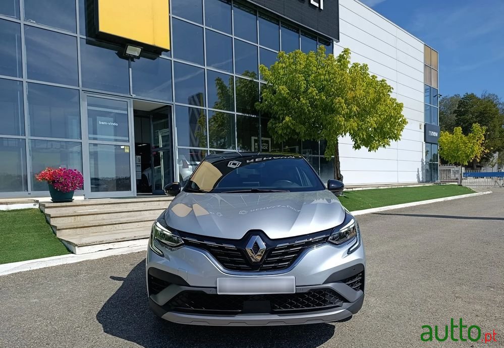 2024' Renault Captur photo #2