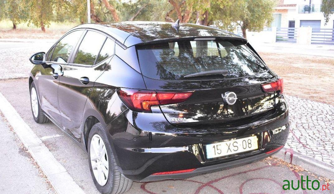 2016' Opel Astra photo #1