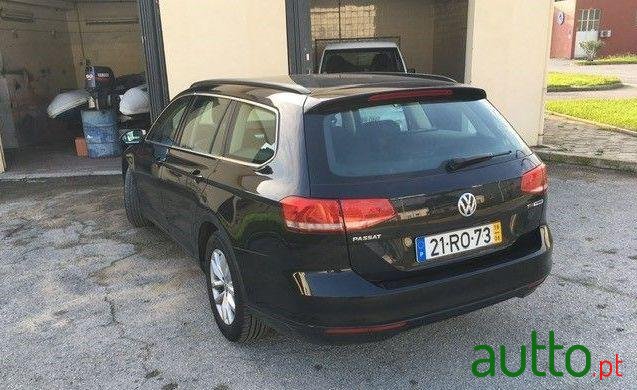 2016' Volkswagen Passat Variant photo #2