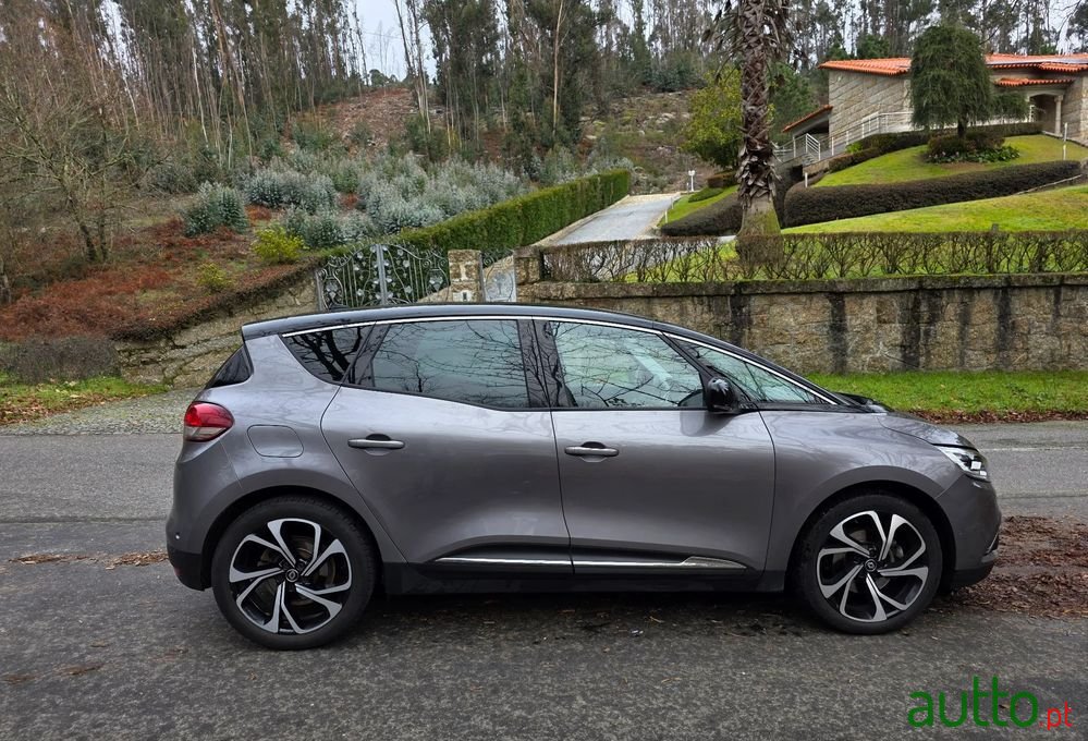 2018' Renault Scenic photo #2