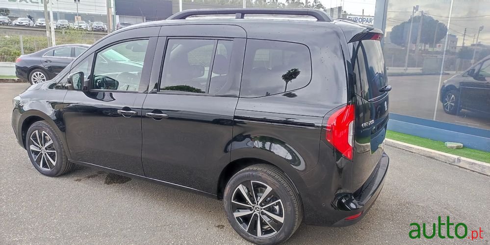 2023' Mercedes-Benz Eqt 200 photo #5