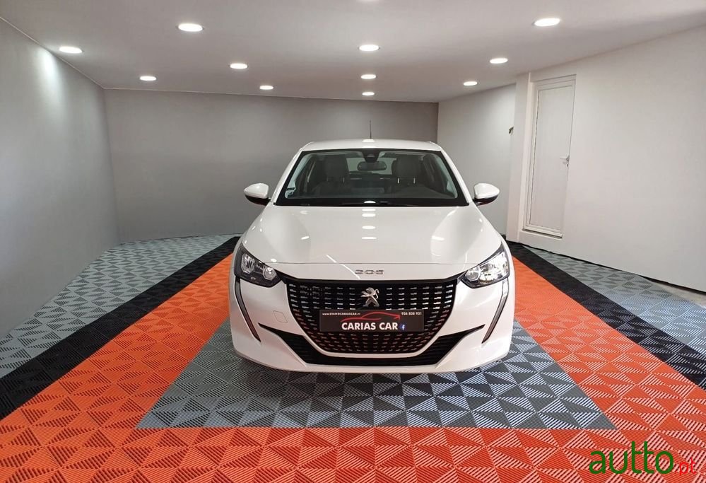 2020' Peugeot 208 photo #3