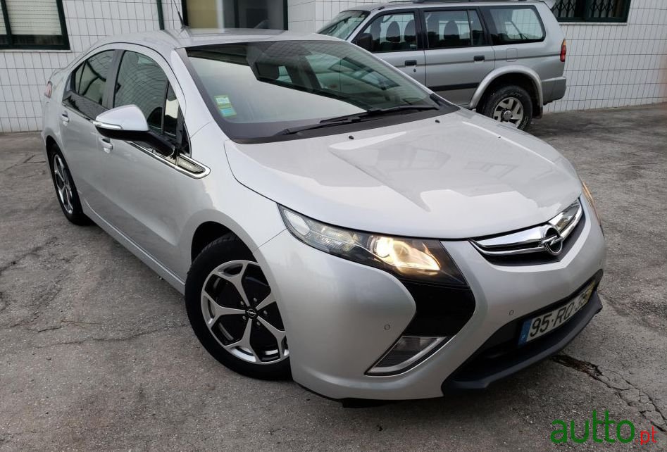 2012' Opel Ampera photo #3