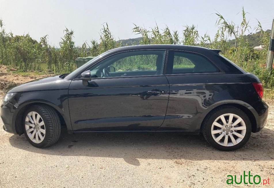 2014' Audi A1 Advance photo #3