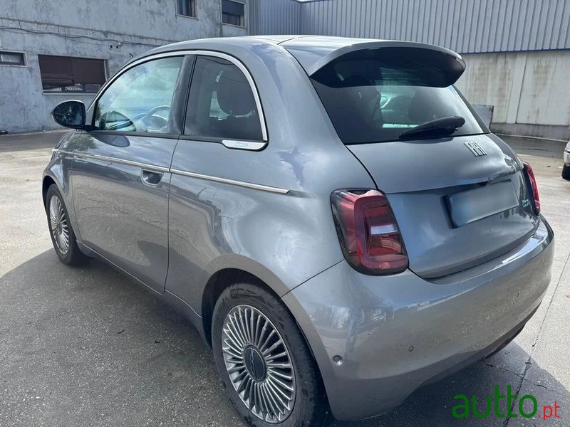 2023' Fiat 500e 42 Kwh photo #6