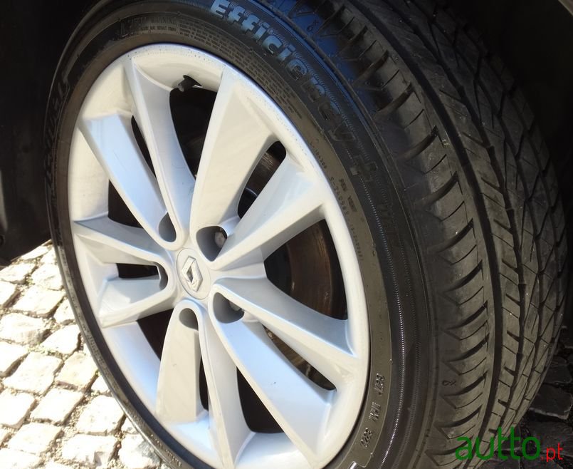 2012' Renault Megane Sport Tourer photo #5