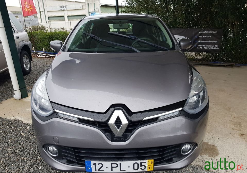 2015' Renault Clio photo #2