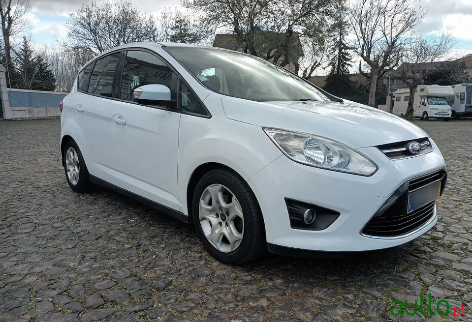 2011' Ford C-MAX photo #4