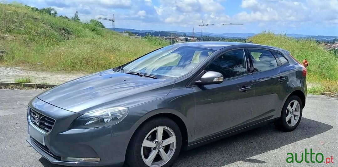 2013' Volvo V40 photo #5