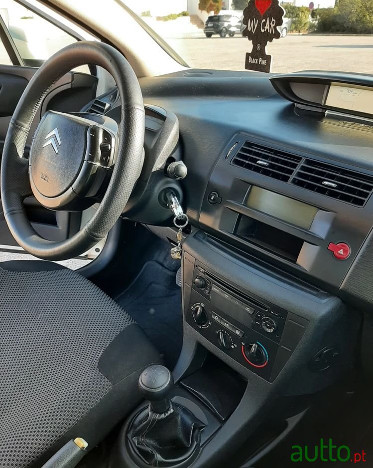 2007' Citroen C4 photo #6