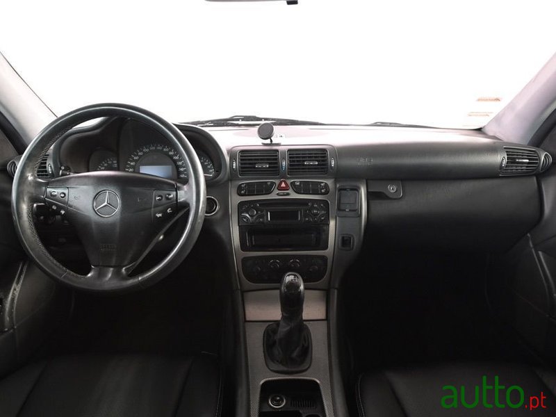 2002' Mercedes-Benz C-220 photo #4