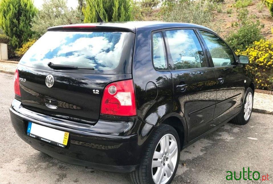 2005' Volkswagen Polo photo #2