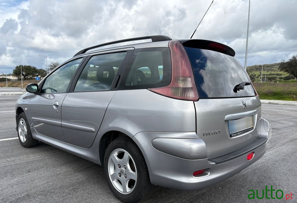 2005' Peugeot 206 Sw photo #5