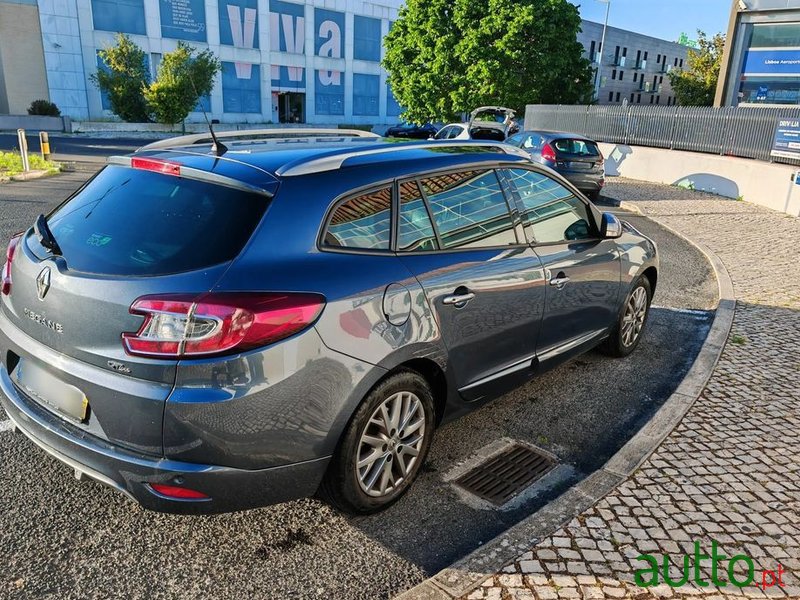 2015' Renault Megane Sport Tourer photo #3