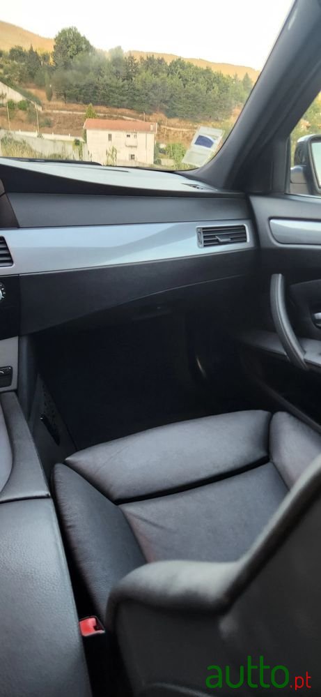 2007' BMW Série 5 Da Touring photo #2