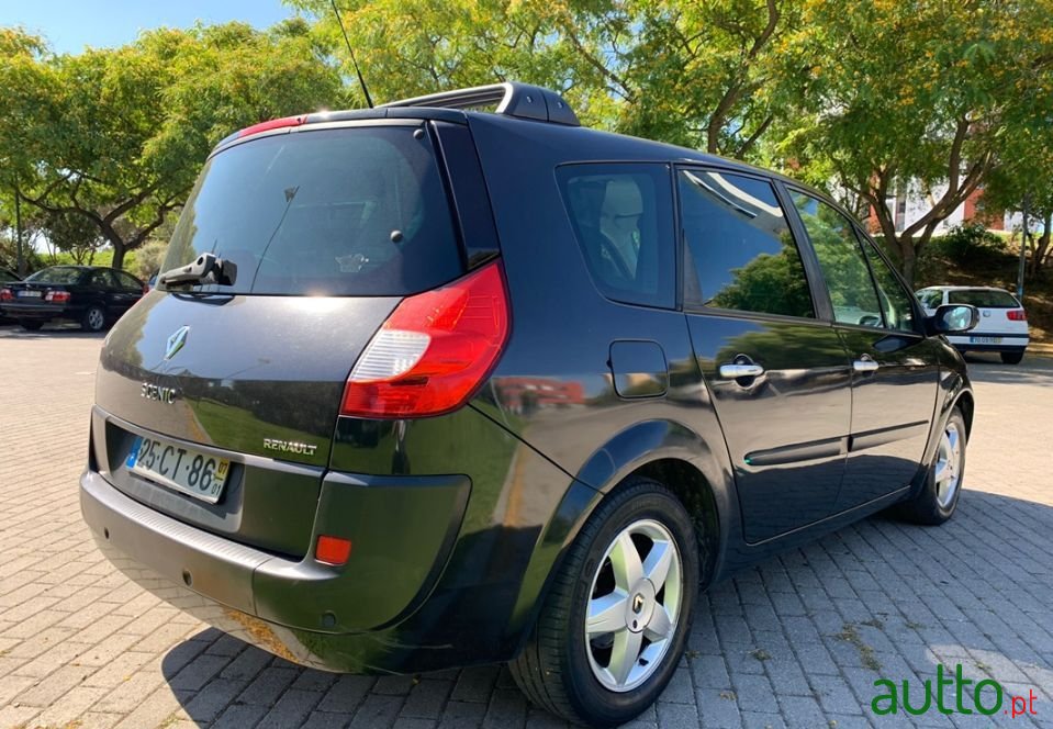 2007' Renault Grand Scenic photo #4