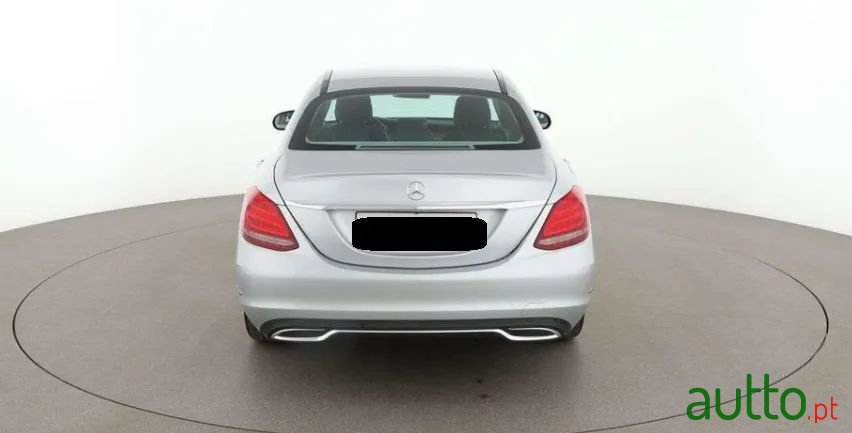 2015' Mercedes-Benz C-200 photo #2