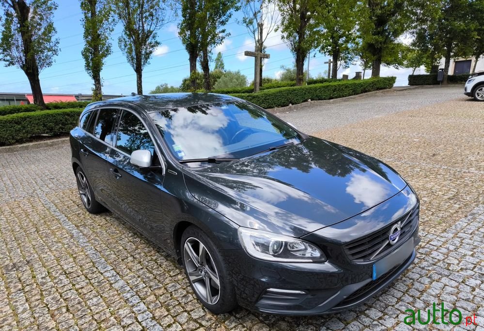 2015' Volvo V60 photo #5