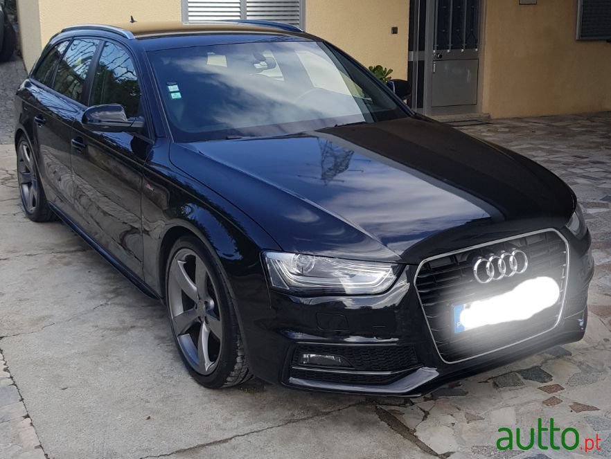 2012' Audi A4 Avant photo #1