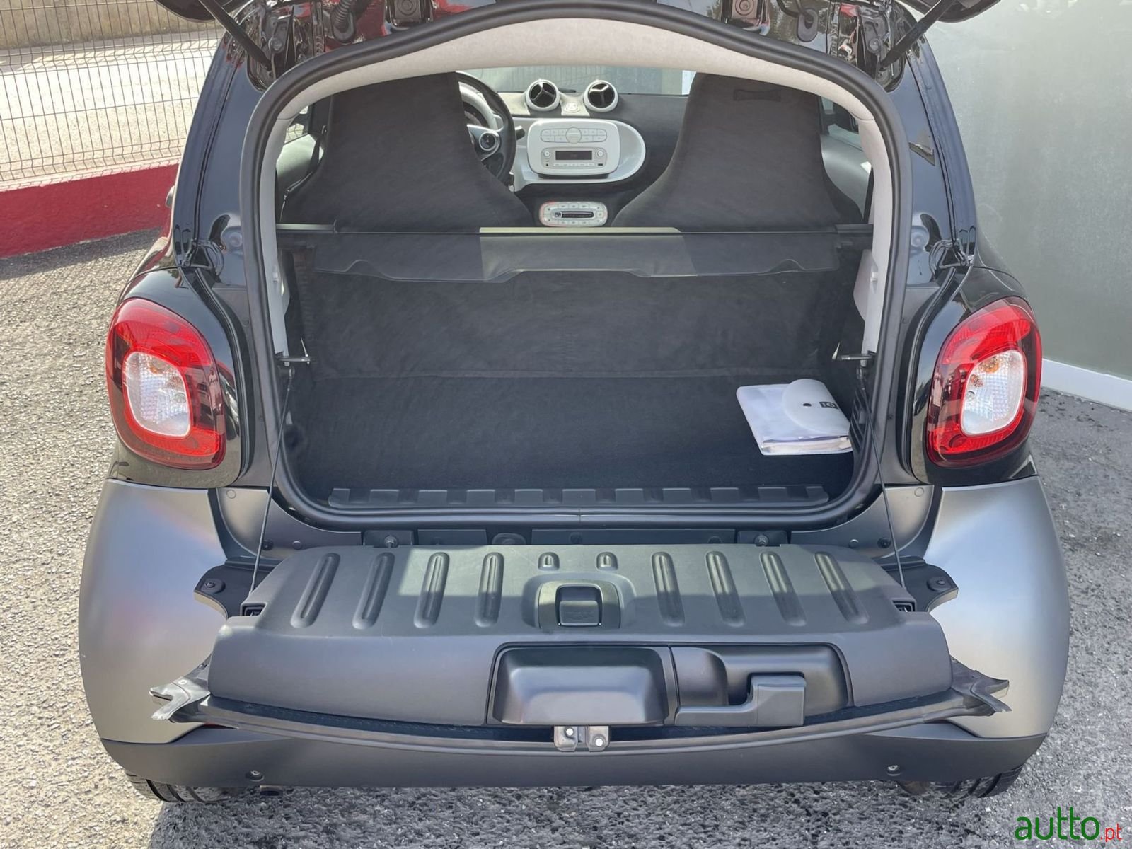 2015' Smart Fortwo photo #2