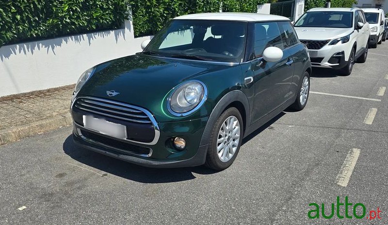 2014' MINI 3 Portas Cooper photo #2