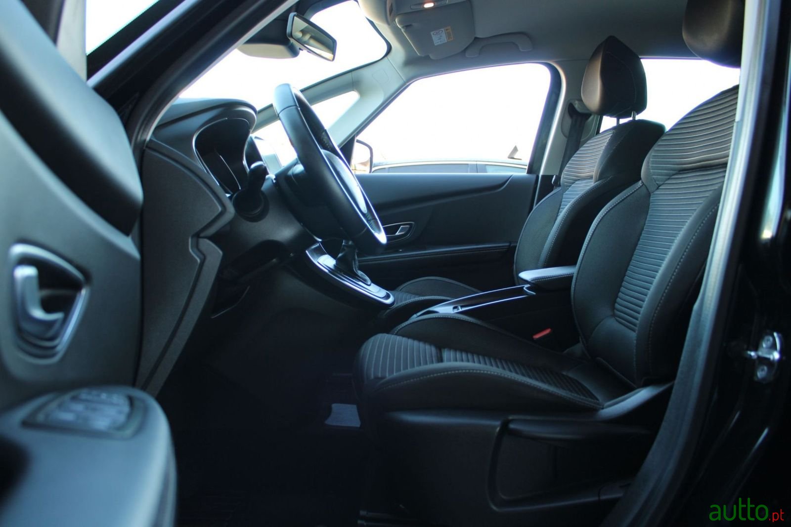 2018' Renault Grand Scenic photo #4