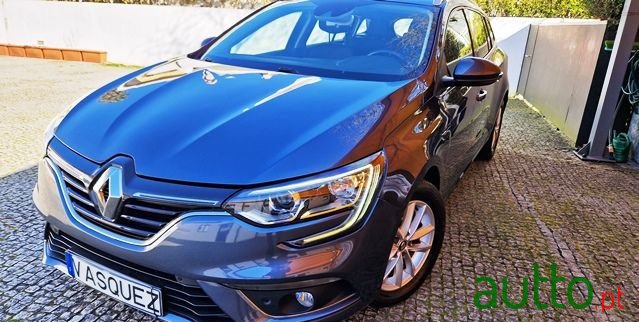 2018' Renault Megane Sport Tourer photo #2