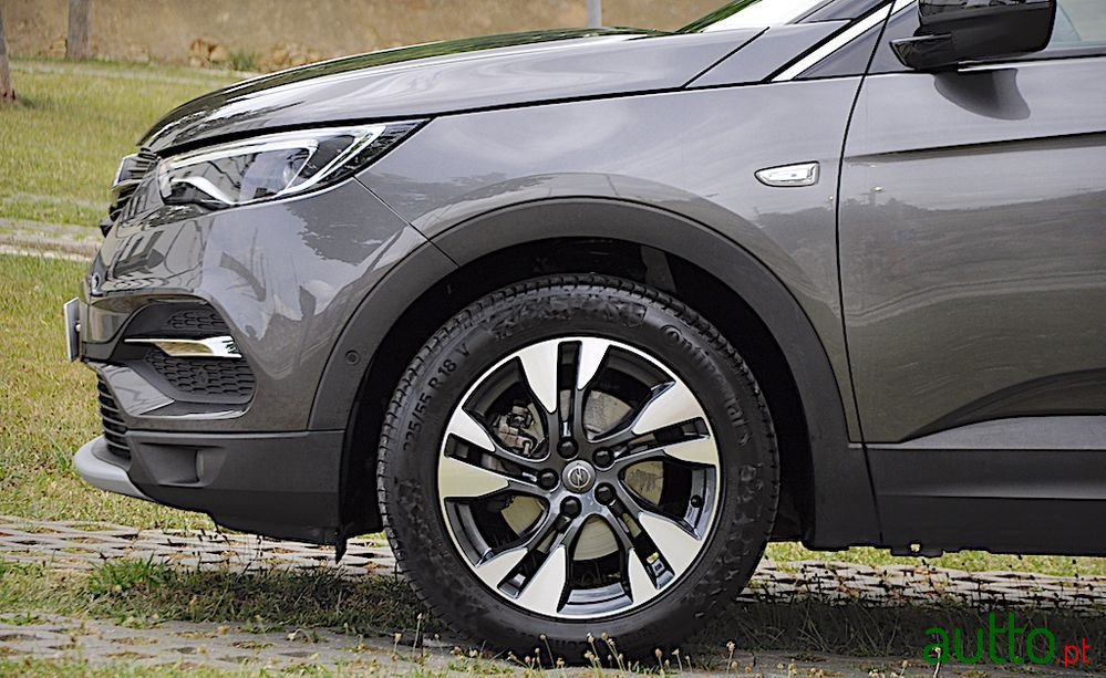 2019' Opel Grandland X photo #4