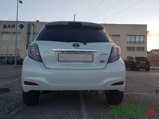 2014' Toyota Yaris photo #4