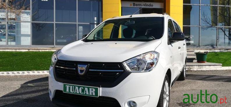 2019' Dacia Lodgy Confort Blue Dci 115 Cv photo #2