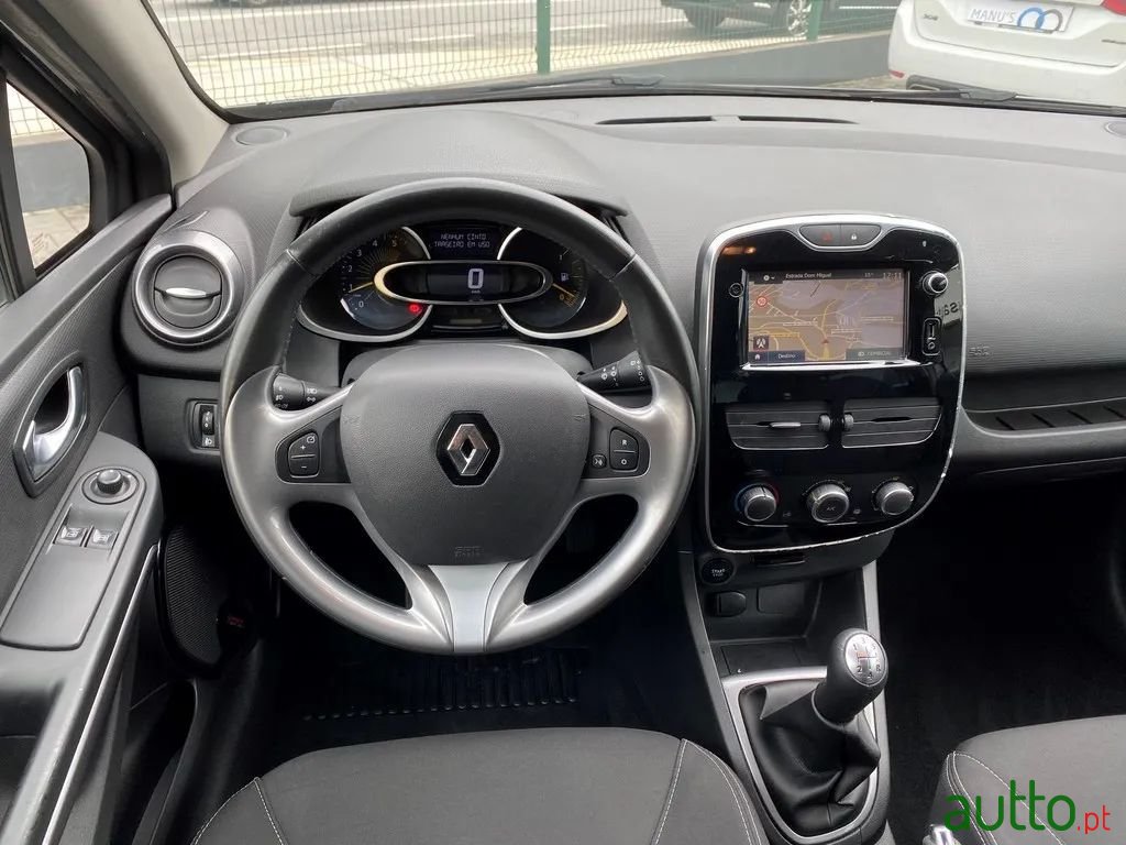 2015' Renault Clio photo #4