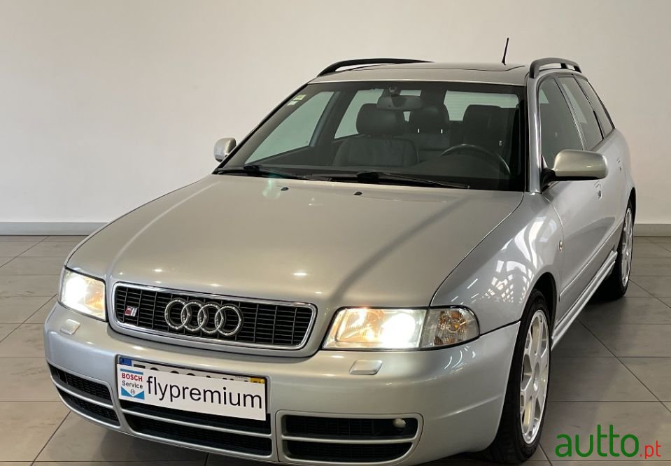 1999' Audi S4 Avant photo #1