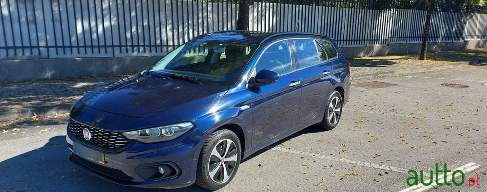 2018' Fiat Tipo Station Wagon photo #3