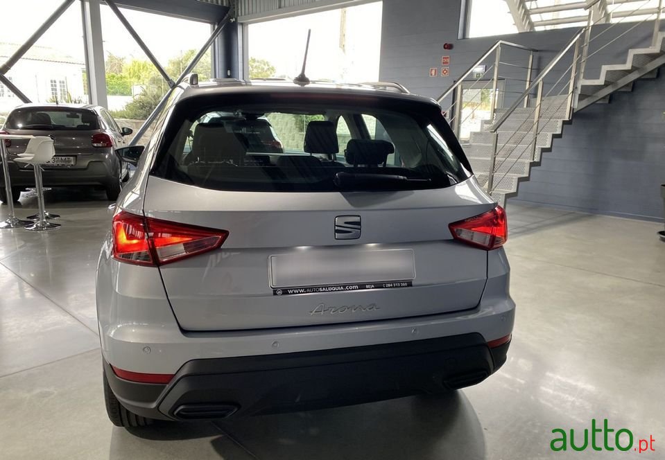 2022' SEAT Arona photo #4