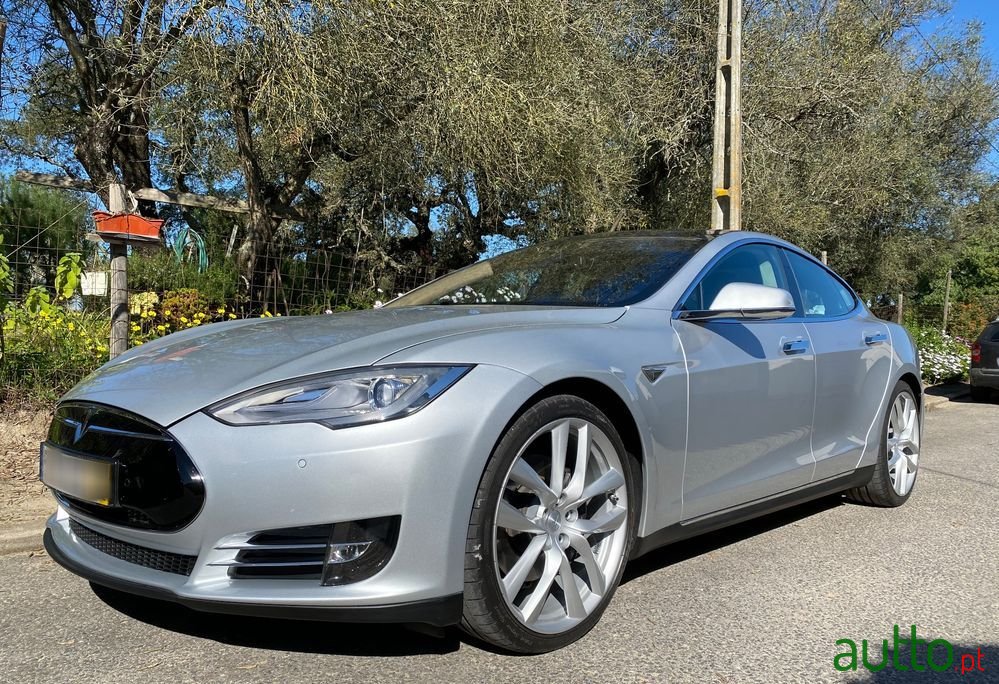 2013' Tesla Model S 85 Perfomance photo #4