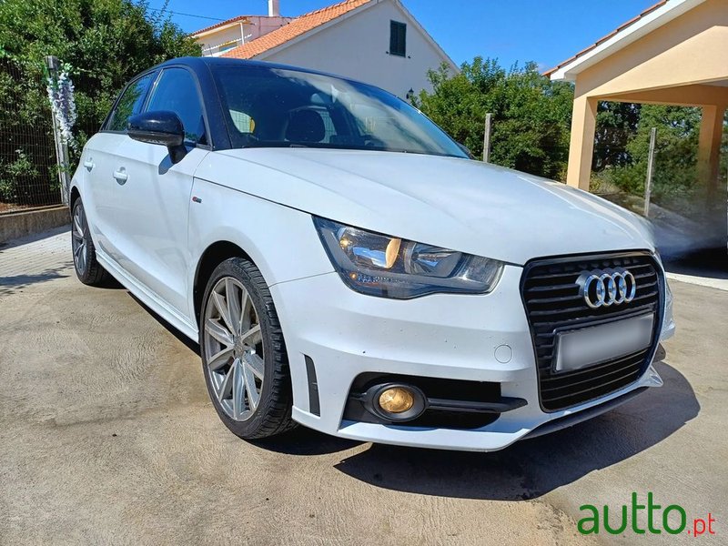 2015' Audi A1 Sportback photo #3