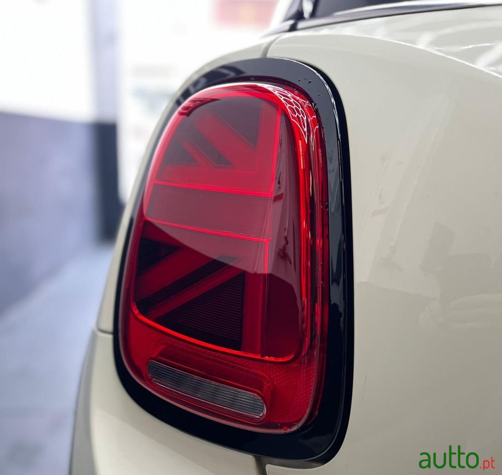 2016' MINI Cooper D 3 Portas photo #6