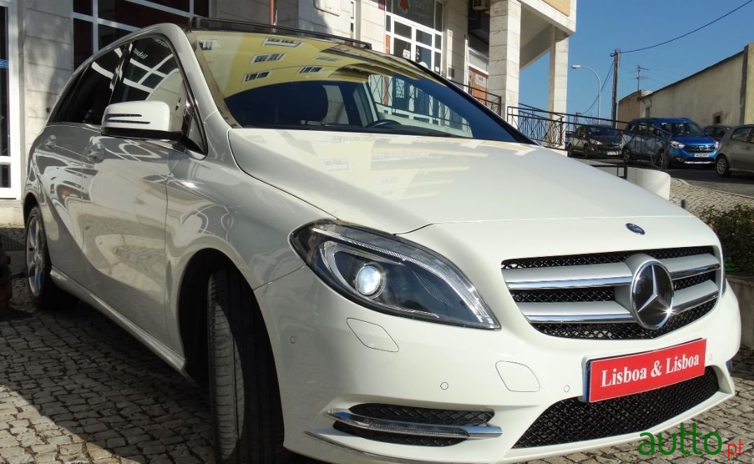 2013' Mercedes-Benz B-180 photo #2