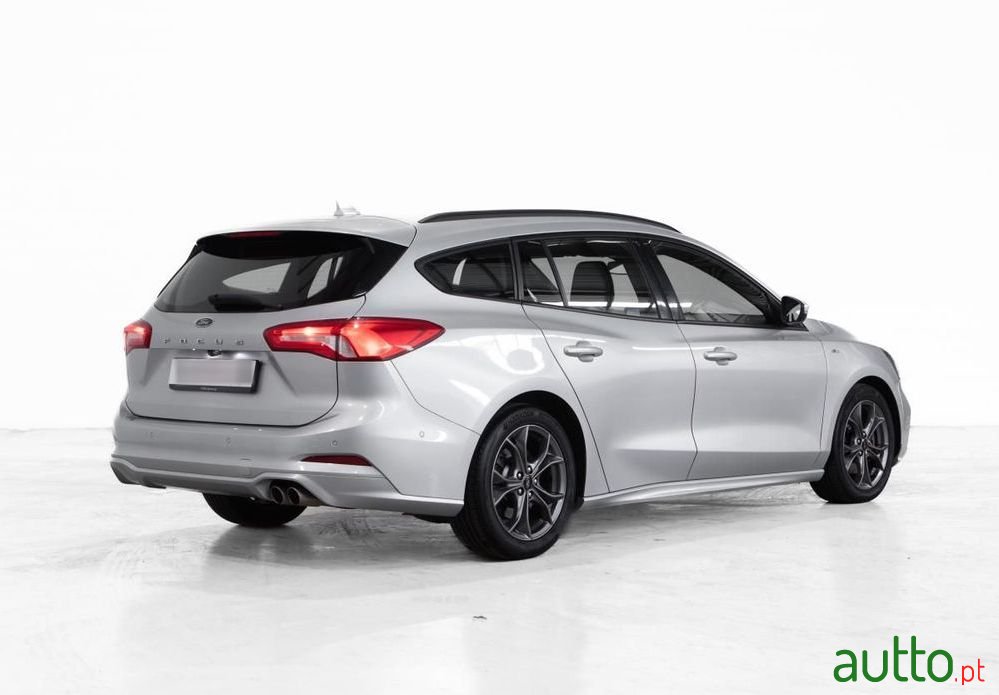 2021' Ford Focus Sw photo #3