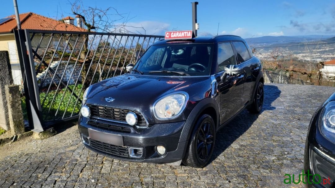 2011' MINI Countryman photo #2