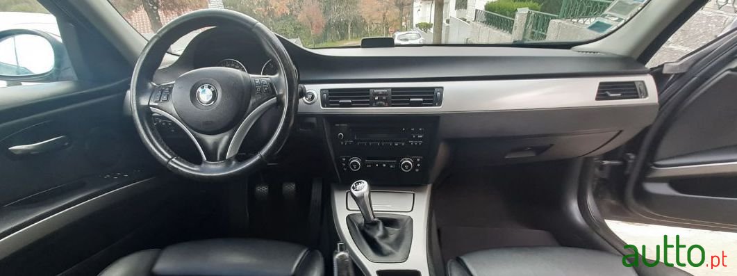 2007' BMW 318 D Touring photo #1