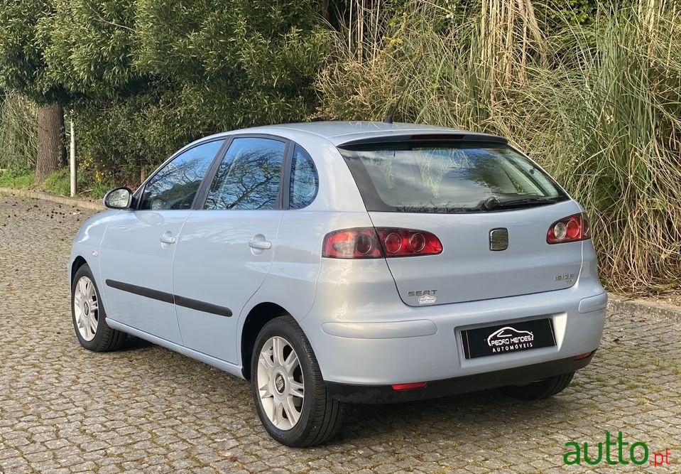 2003' SEAT Ibiza photo #2