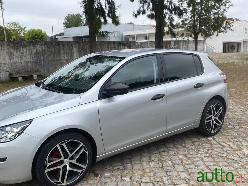 2017' Peugeot 308 photo #3