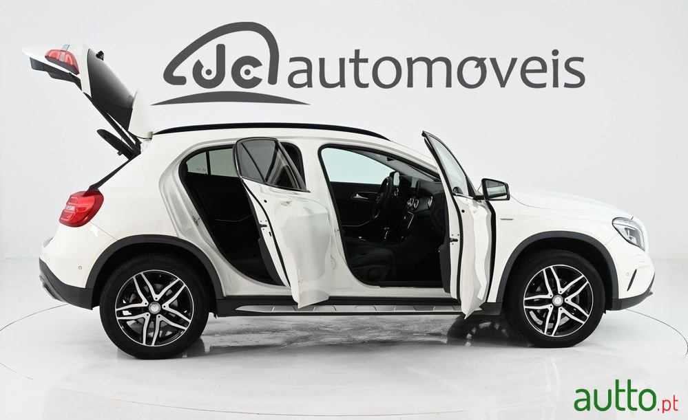 2017' Mercedes-Benz Classe Gla D Amg Line photo #6