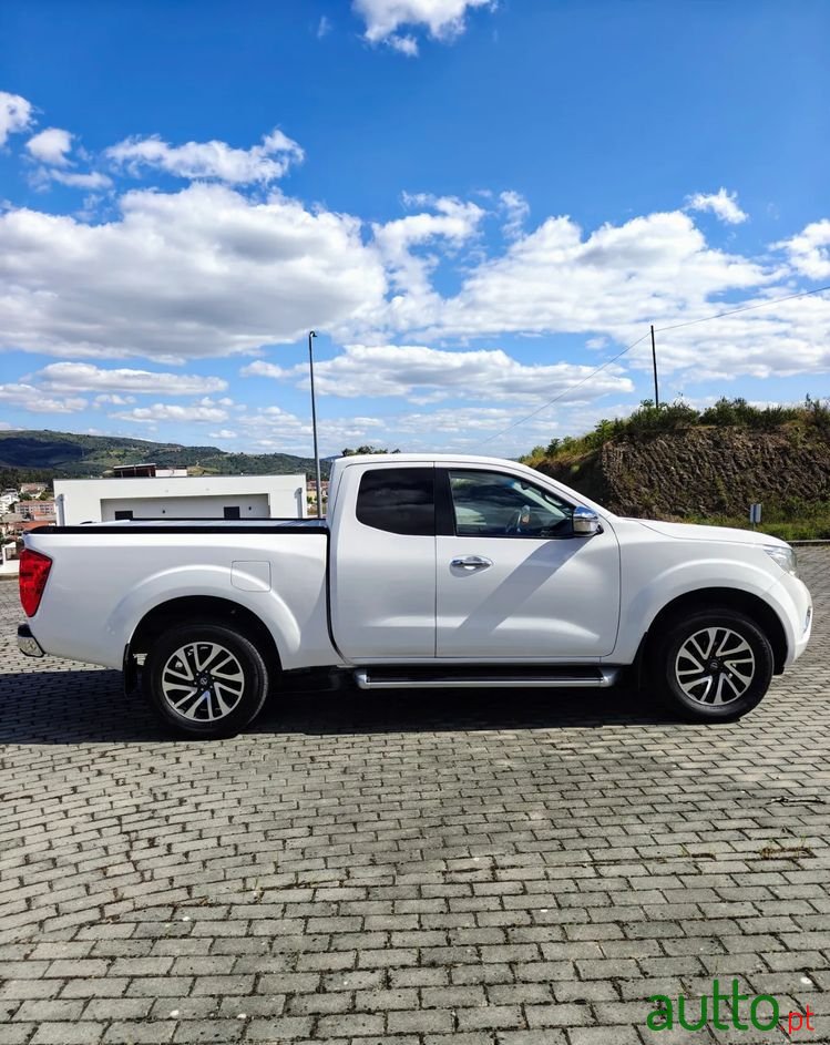 2017' Nissan Navara photo #3