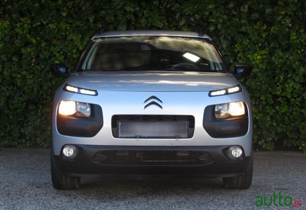 2018' Citroen C4 Cactus photo #2