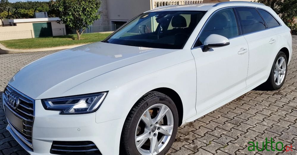 2016' Audi A4 Avant photo #5