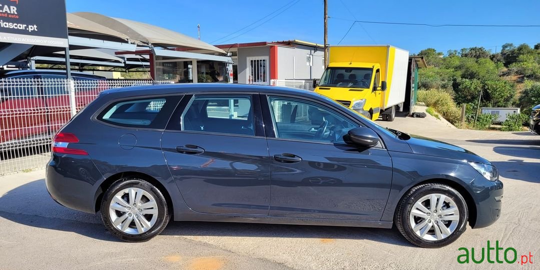 2017' Peugeot 308 Sw photo #5